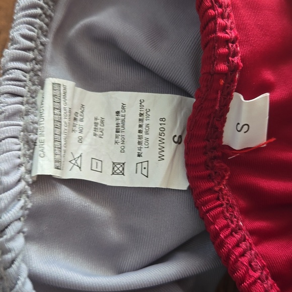 Bikini tops and bottoms - Picture 5 of 11